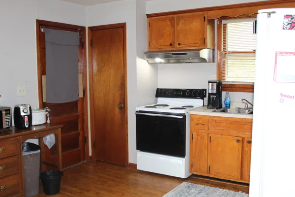 $249,900 | 833 Grays Chapel Road, Southside, TN 37171