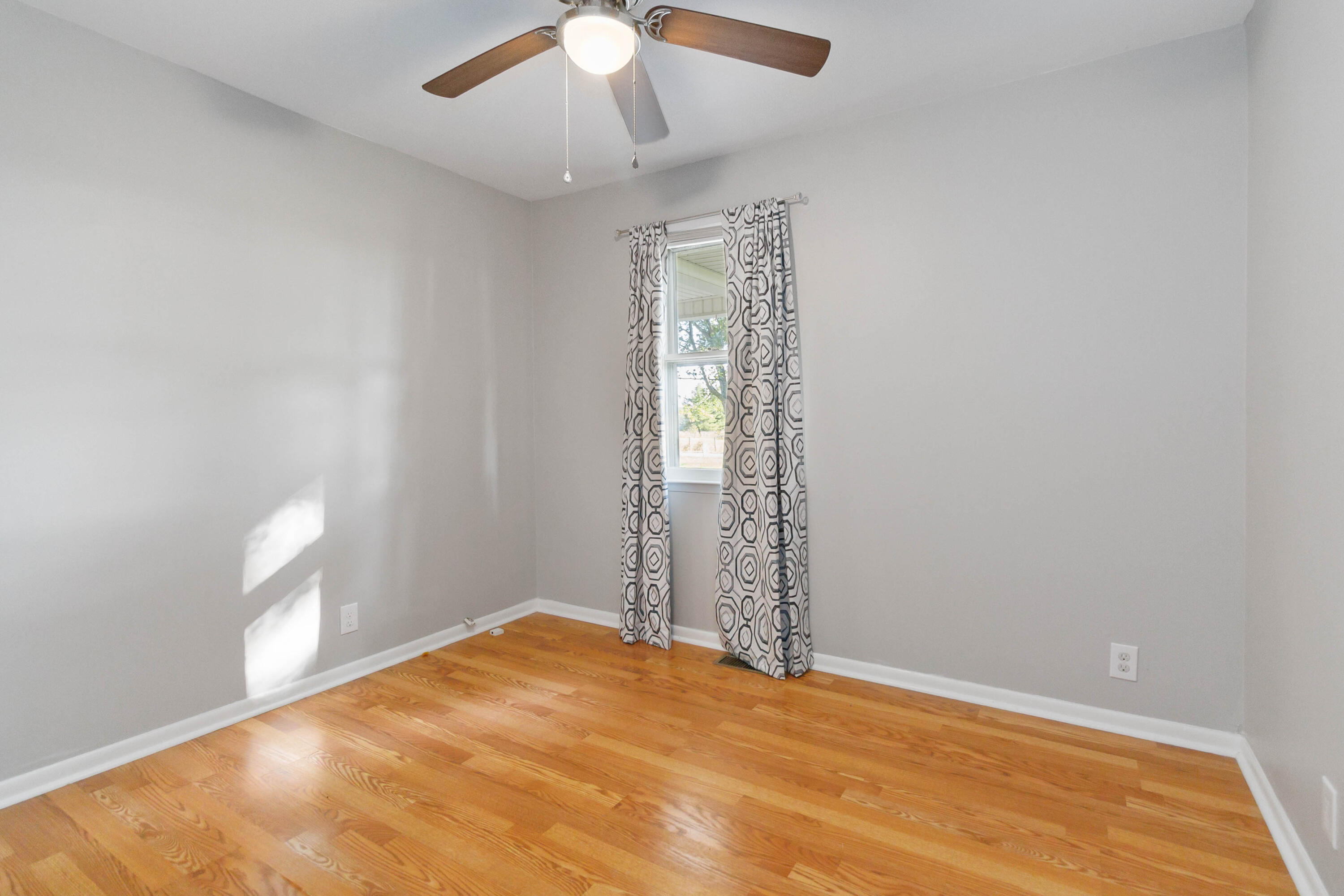 327 Dreyfus Road Berea, KY 40403 - Photo 20 of 29 020