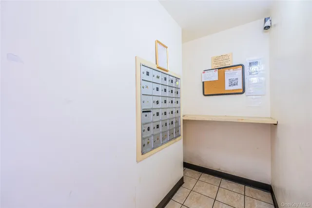 $578,000 | 54-09 108th Street, Unit 3A | South Corona