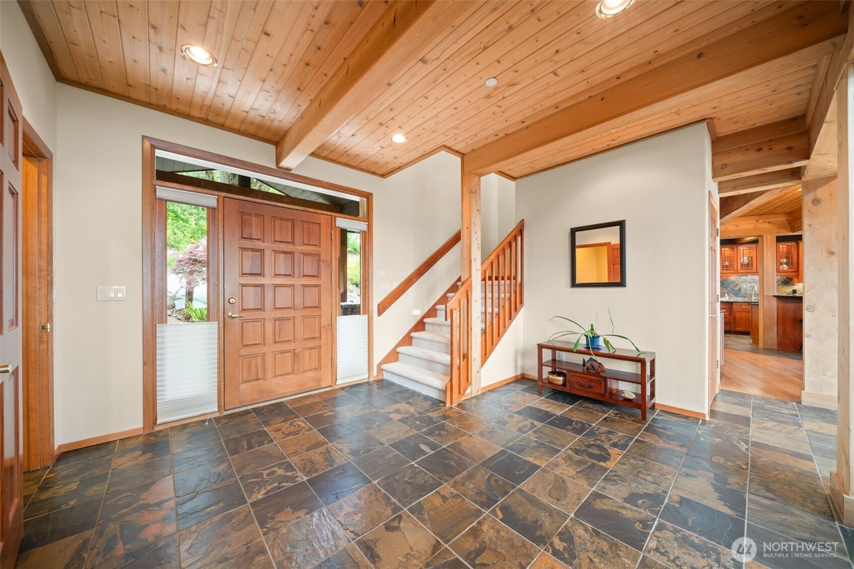 813 Varsity Road Kalama, WA 98625 - Photo 4 of 40 a view of an entryway with livingroom