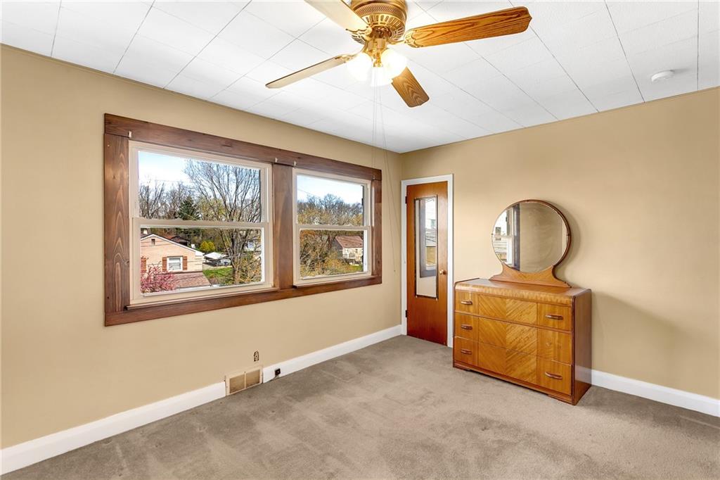110 Kaylor Road Pittsburgh, PA 15237 - Photo 16 of 23 Bedroom #2