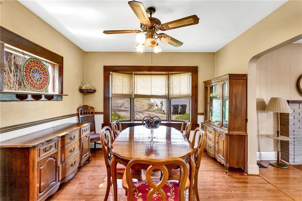 110 Kaylor Road Pittsburgh, PA 15237 - Photo 8 of 23 The dining room furniture convey with the home