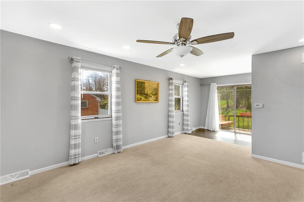 110 Kaylor Road Pittsburgh, PA 15237 - Photo 9 of 23 Light and brite family room addition