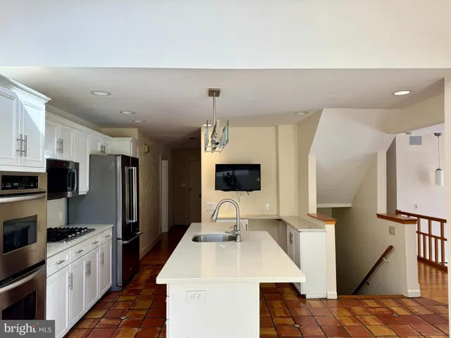 $4,000 | 8233 Fairview Road, Elkins Park, PA 19027