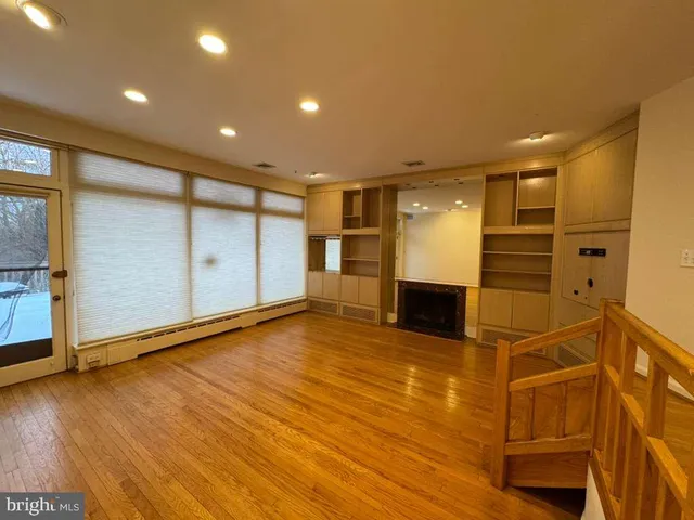 $4,000 | 8233 Fairview Road, Elkins Park, PA 19027