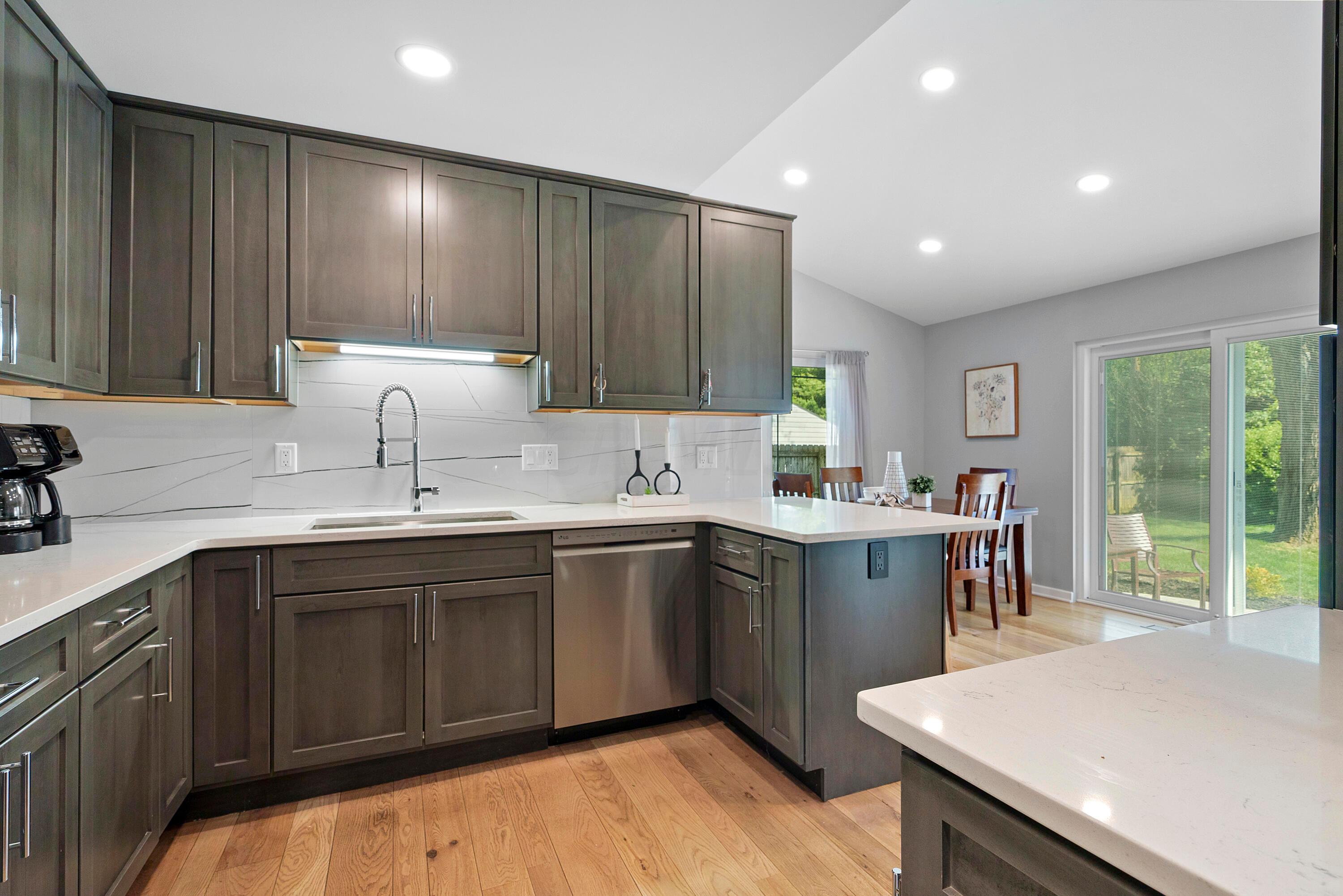 2225 Edgevale Road Columbus, OH 43221 - Photo 26 of 82 2225 Edgevale