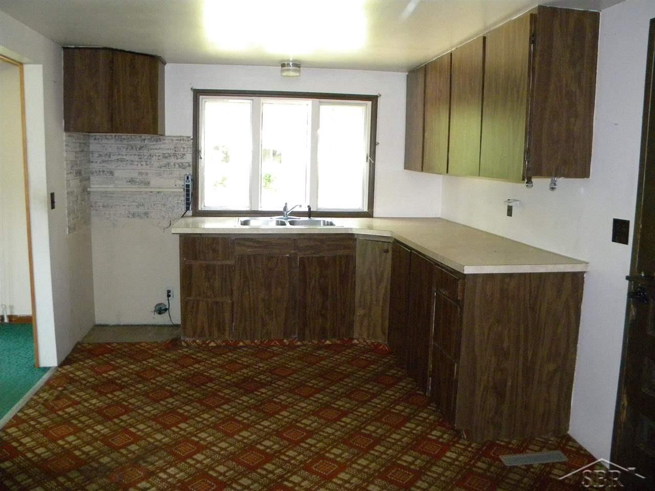 1363 South Badour Road Midland, MI 48640 - Photo 10 of 24 50053764-9.JPG