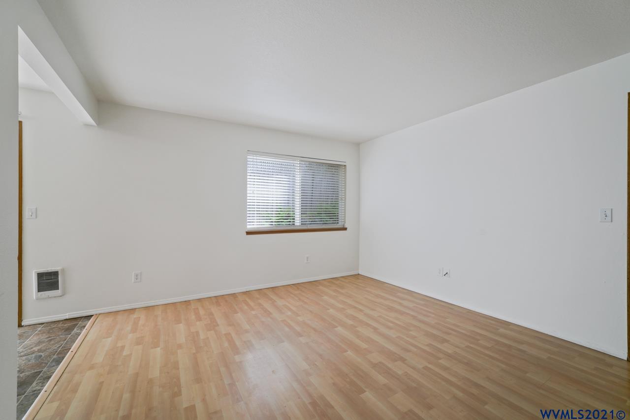 5260 Springcrest Drive South Salem, OR 97306 - Photo 10 of 27