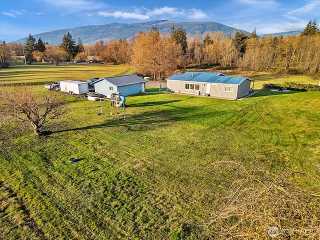 a view of an outdoor space and a yard