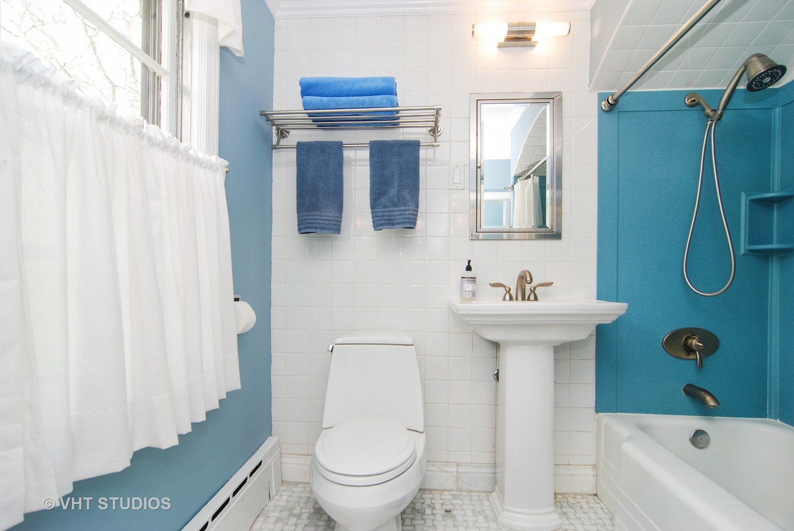 304 Blackhawk Road Riverside, IL 60546 - Photo 14 of 20