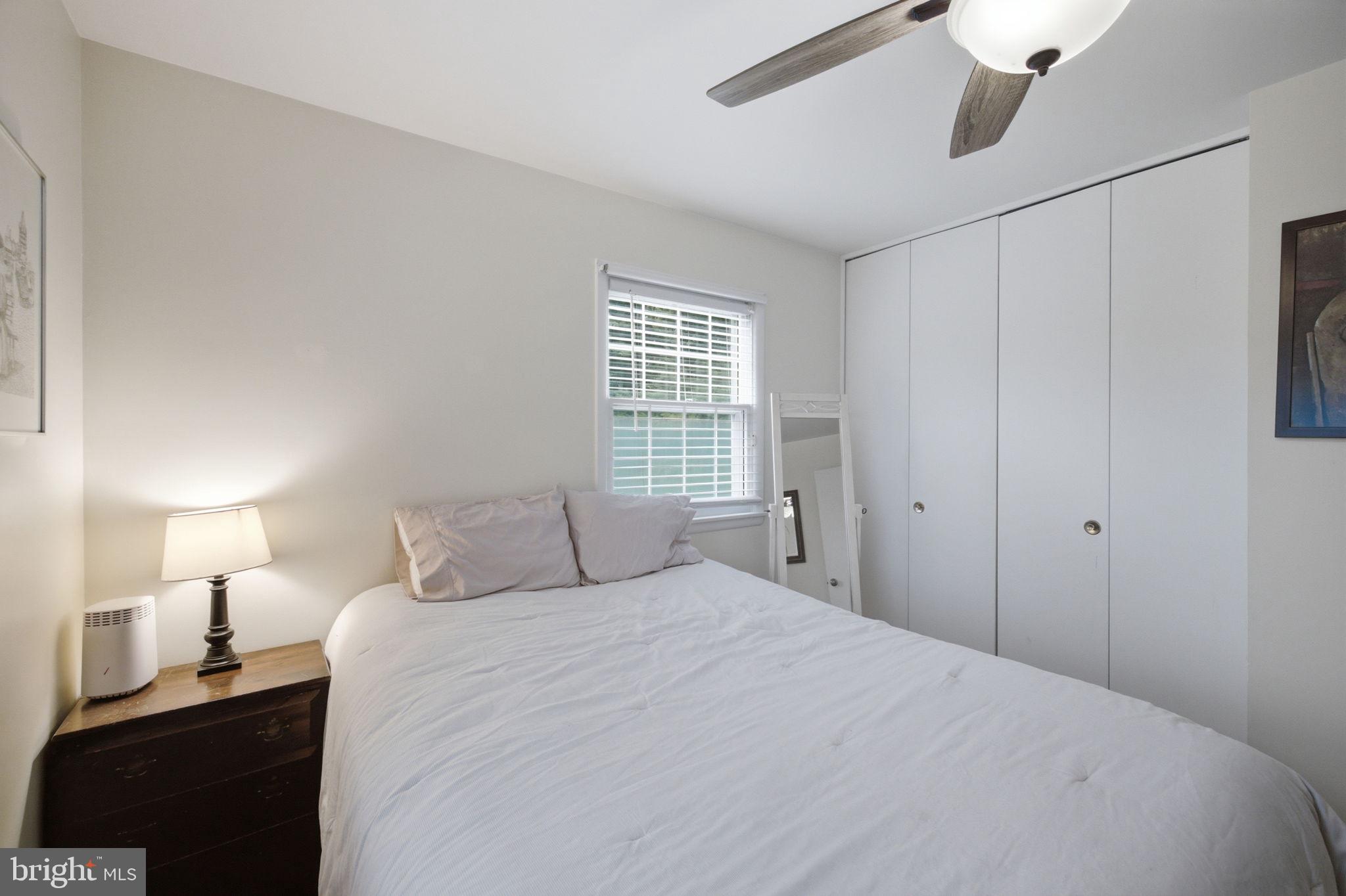 11937 Bayswater Road Gaithersburg, MD 20878 - Photo 22 of 55 Cozy retreat with natural light.