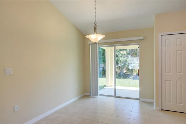 $2,000 | 8476 104th Avenue, Vero Beach, FL 32967