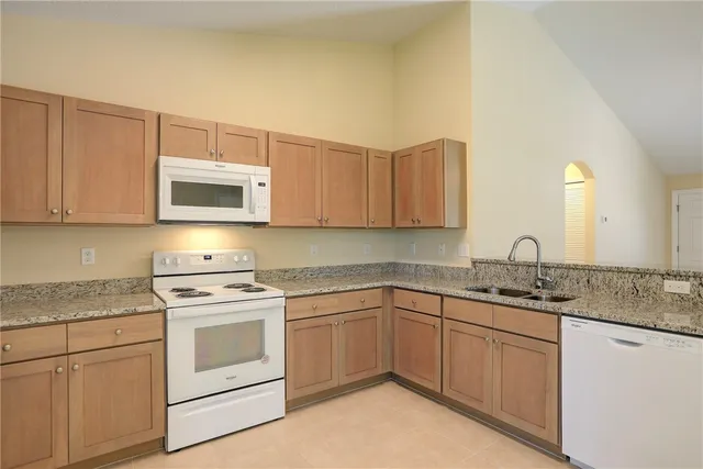 $2,000 | 8476 104th Avenue, Vero Beach, FL 32967