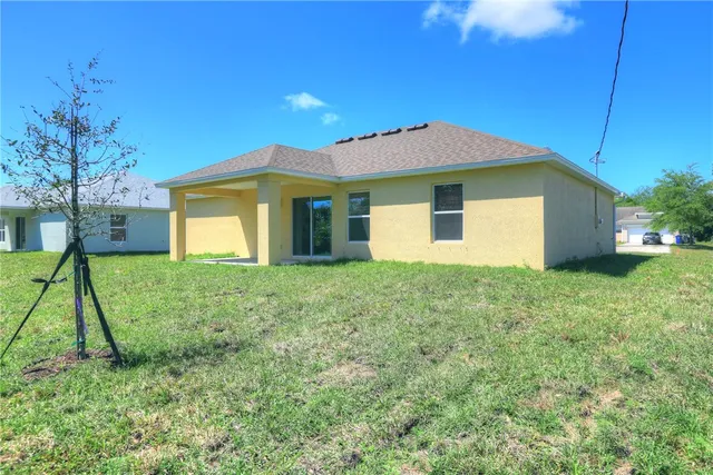 $2,000 | 8476 104th Avenue, Vero Beach, FL 32967