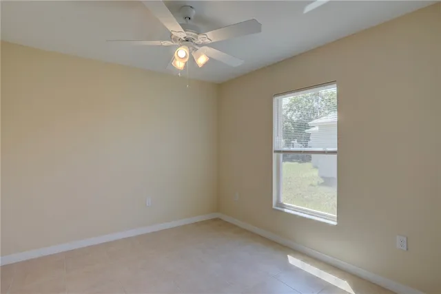 $2,000 | 8476 104th Avenue, Vero Beach, FL 32967