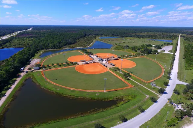 $2,000 | 8476 104th Avenue, Vero Beach, FL 32967