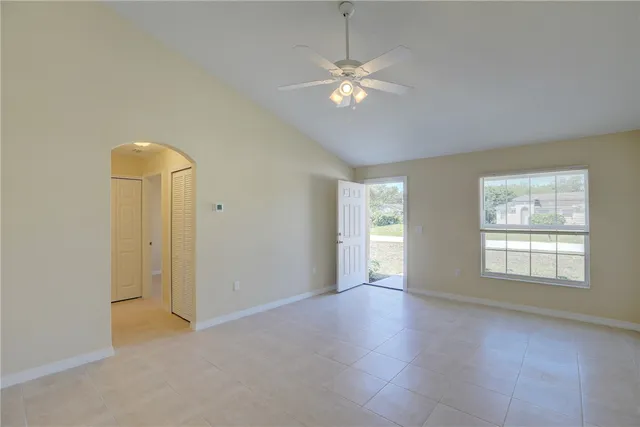 $2,000 | 8476 104th Avenue, Vero Beach, FL 32967