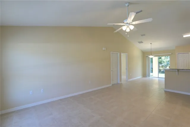 $2,000 | 8476 104th Avenue, Vero Beach, FL 32967