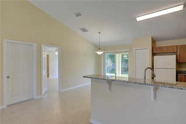 $2,000 | 8476 104th Avenue, Vero Beach, FL 32967