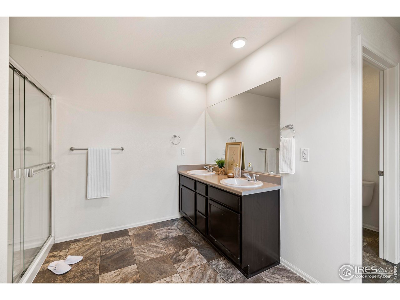421 Harrow Street Severance, CO 80550 - Photo 17 of 47 Primary Ensuite Bathroom