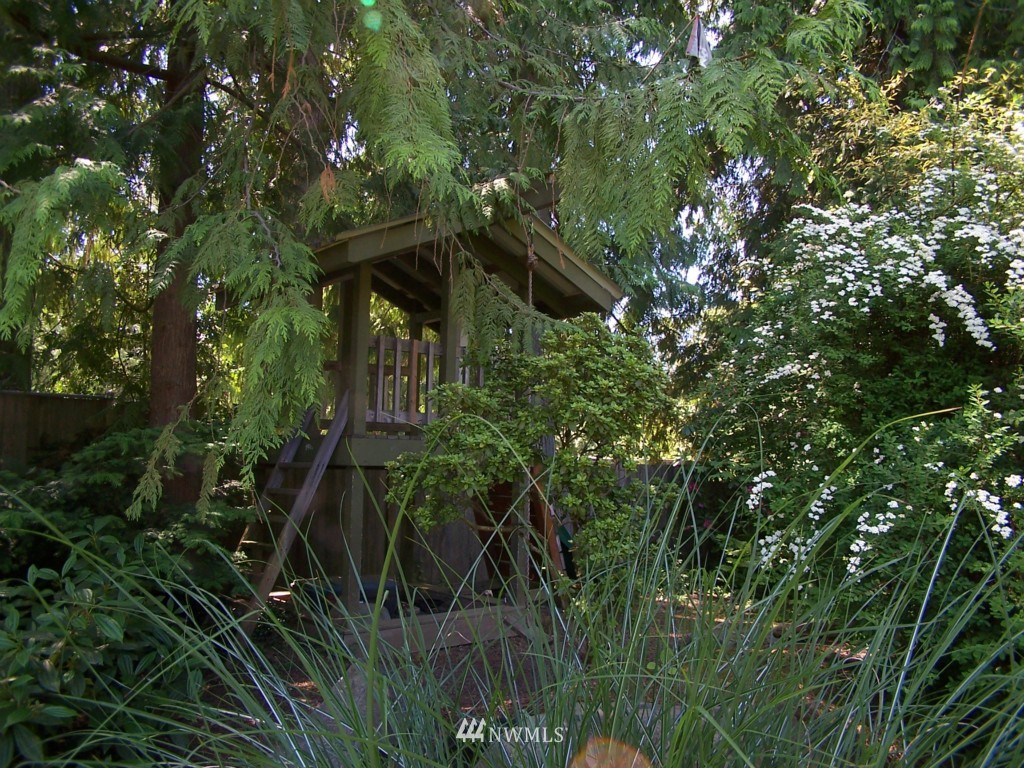 10718 Nottingham Road Edmonds, WA 98020 - Photo 14 of 14 Gallery Image 14