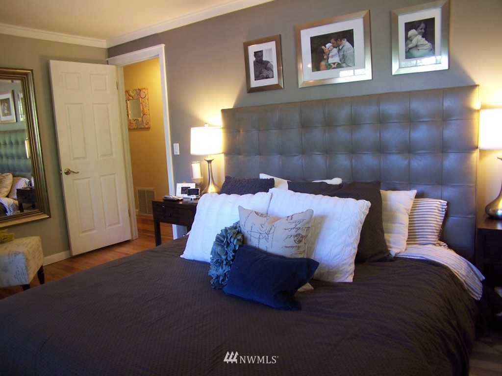 10718 Nottingham Road Edmonds, WA 98020 - Photo 7 of 14 Gallery Image 7