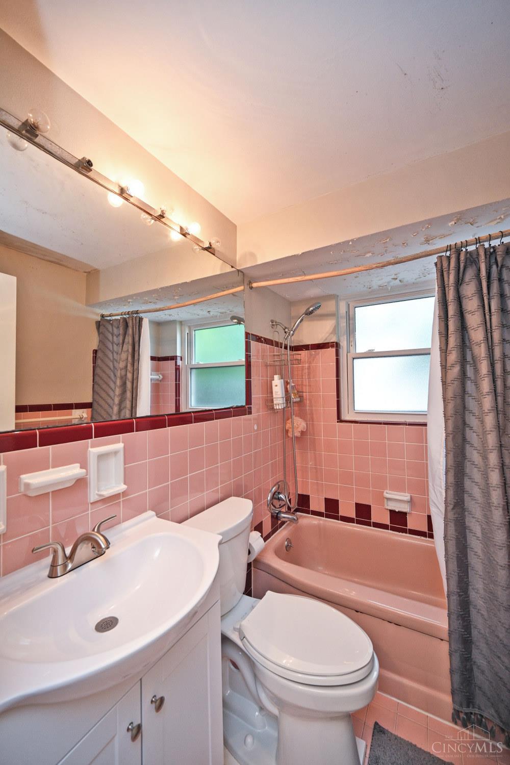 4176 Kugler Mill Road Cincinnati, OH 45236 - Photo 24 of 38
