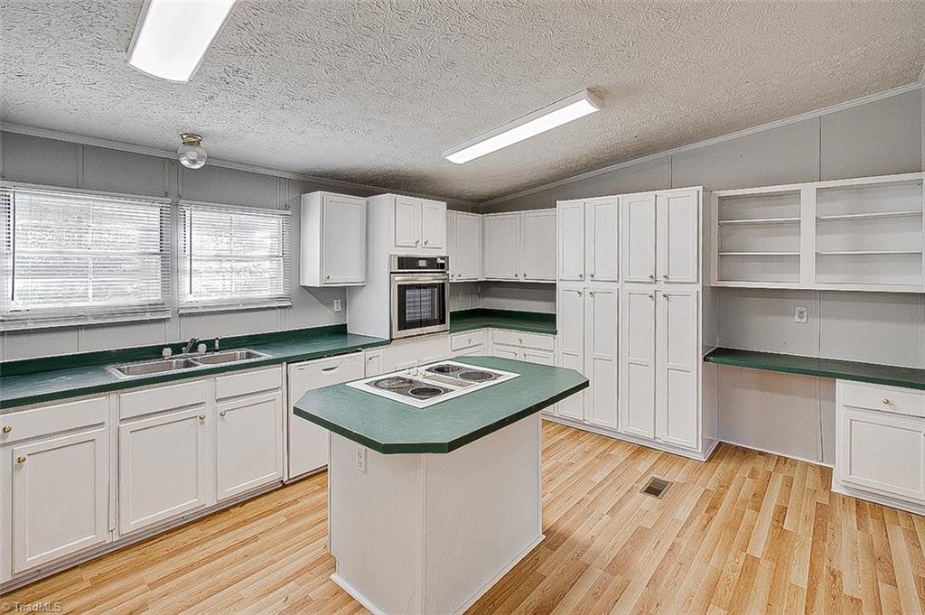 1614 Manorview Road Asheboro, NC 27205 - Photo 20 of 39 Gallery Image 20