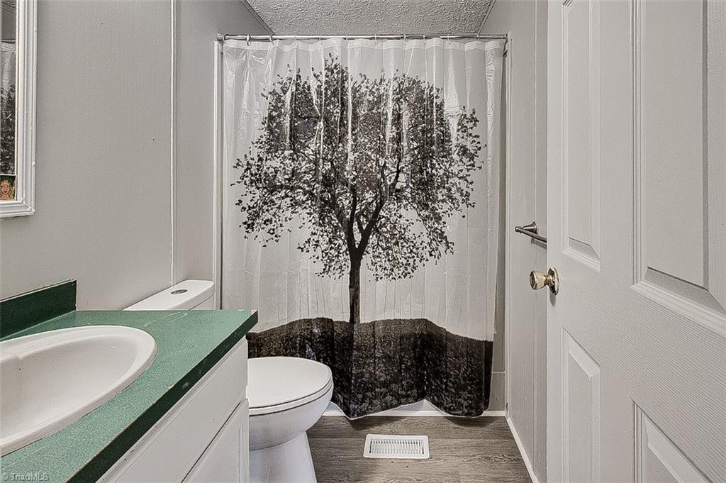 1614 Manorview Road Asheboro, NC 27205 - Photo 35 of 39 Gallery Image 35