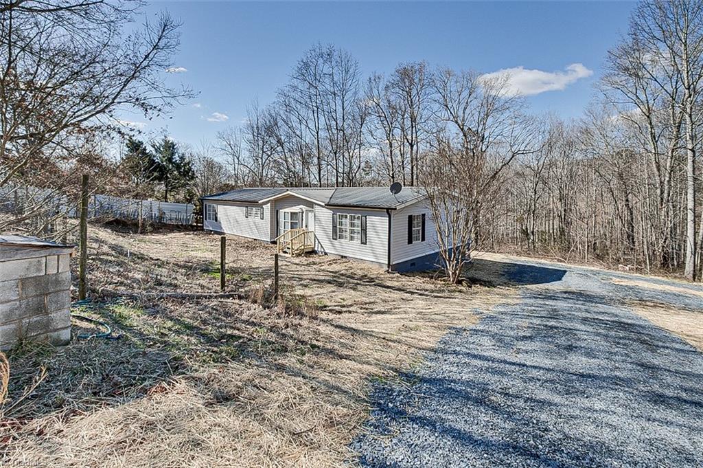 1614 Manorview Road Asheboro, NC 27205 - Photo 5 of 39 Gallery Image 5