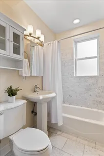 $375,000 | 1226 Elmwood Avenue, Unit 1W, Evanston, IL 60202