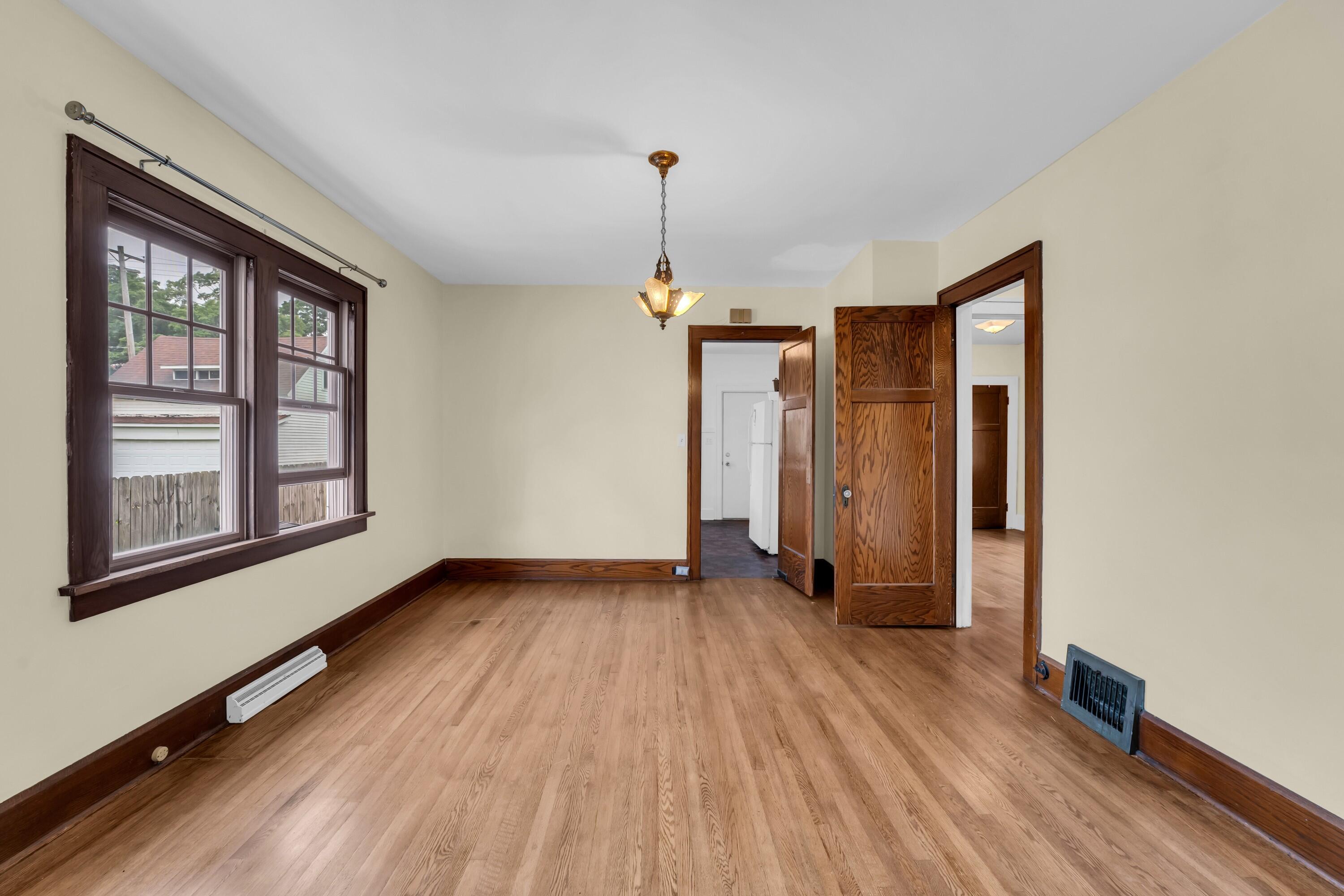 704 Belmont Avenue Racine, WI 53405 - Photo 16 of 42 Photo (16)