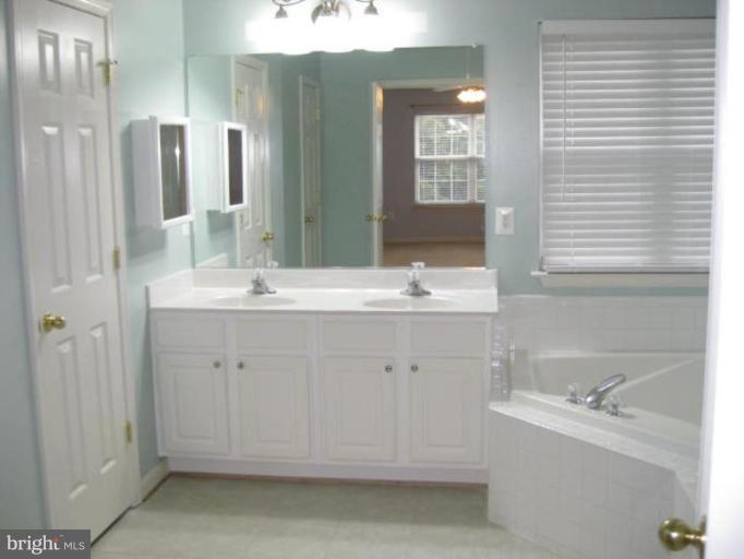 4176 Midland Road Midland, VA 22728 - Photo 20 of 26 Master Bath