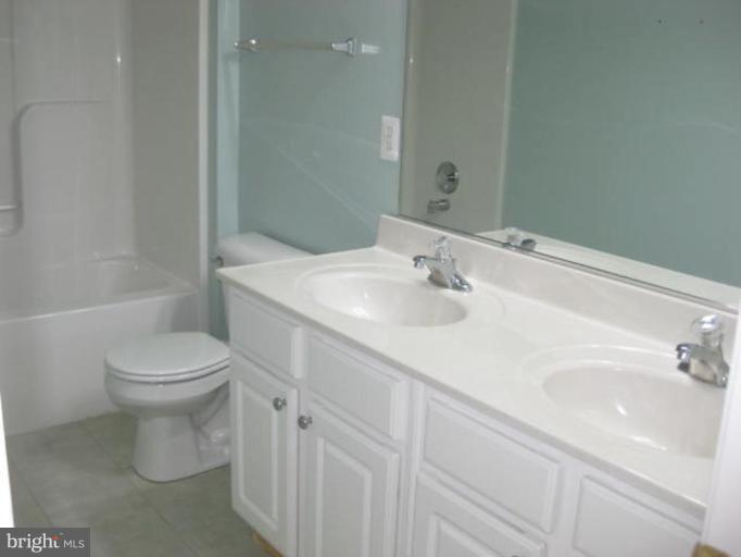 4176 Midland Road Midland, VA 22728 - Photo 21 of 26 Bath #2