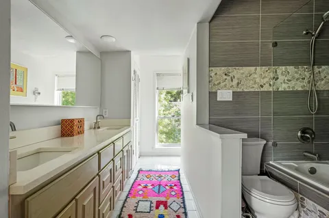 $1,250,000 | 5932 Highland Hills Drive, Austin, TX 78731