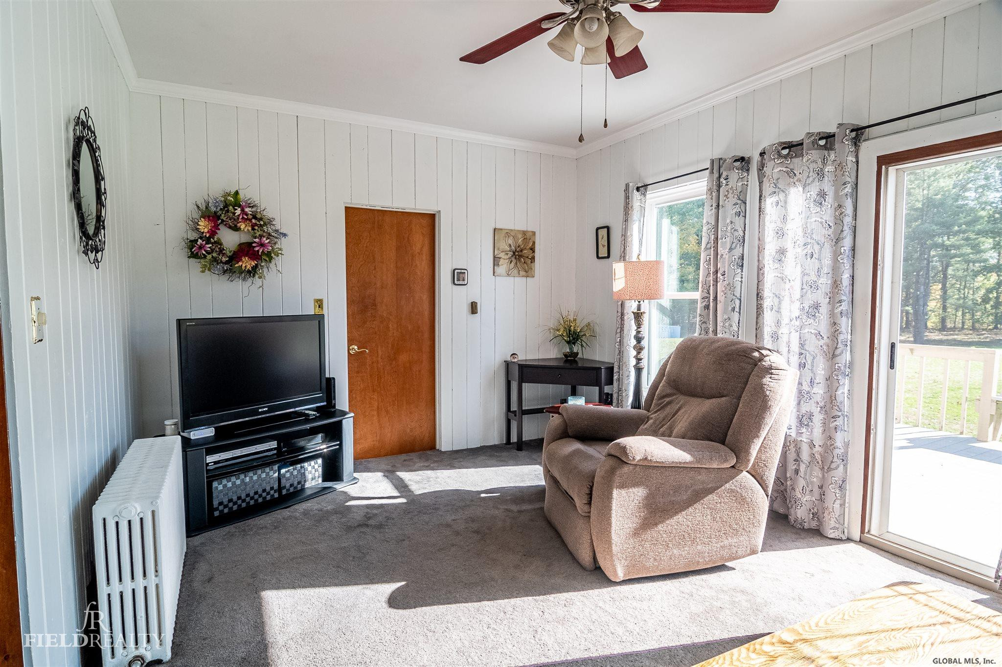 326 Watervliet Shaker Road Colonie, NY 12189 - Photo 13 of 37 Photo 13