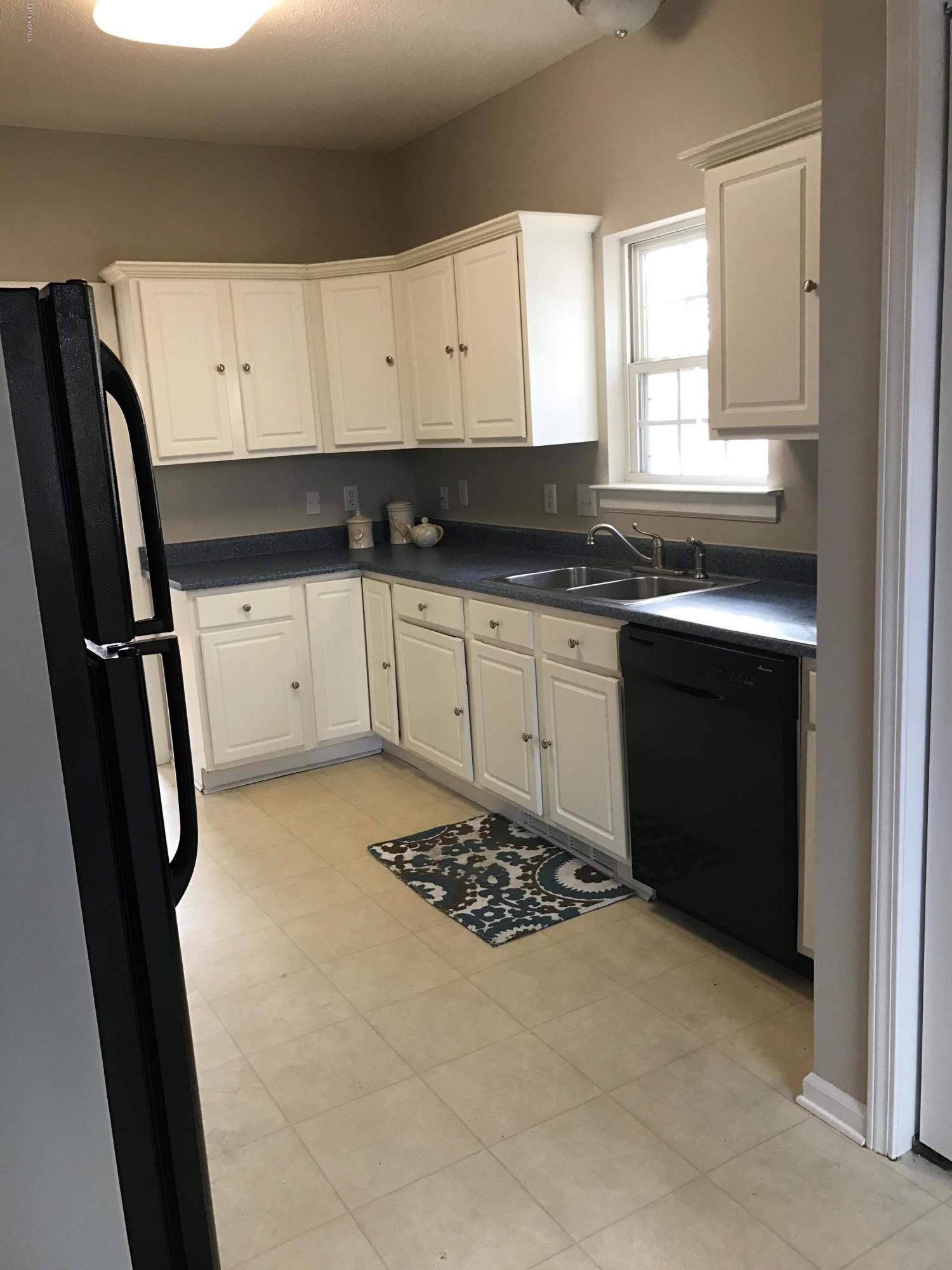 402 Ridge Road Wilmington, NC 28412 - Photo 6 of 19 IMG_3352
