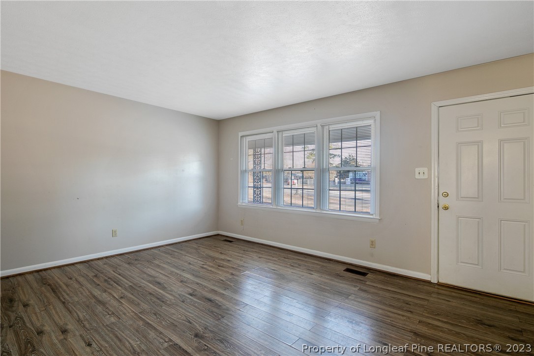 1138 Riverside Circle Spring Lake, NC 28390 - Photo 5 of 41 Gallery Image 5