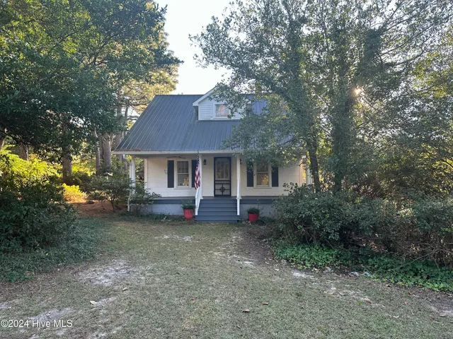 $2,200 | 594 Yadkin Road, Southern Pines, NC 28387