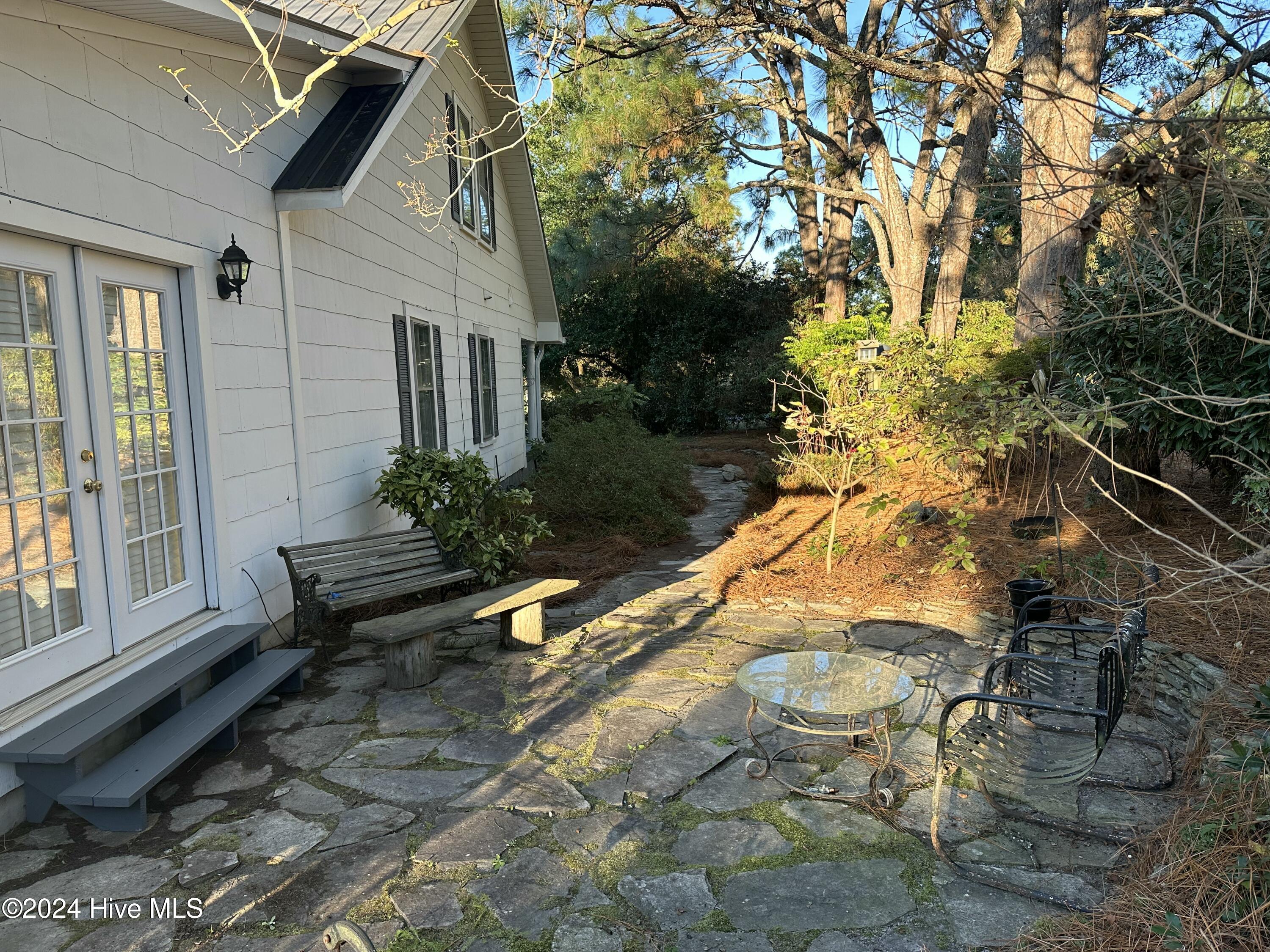 594 Yadkin Road Southern Pines, NC 28387 - Photo 6 of 43 IMG_2658