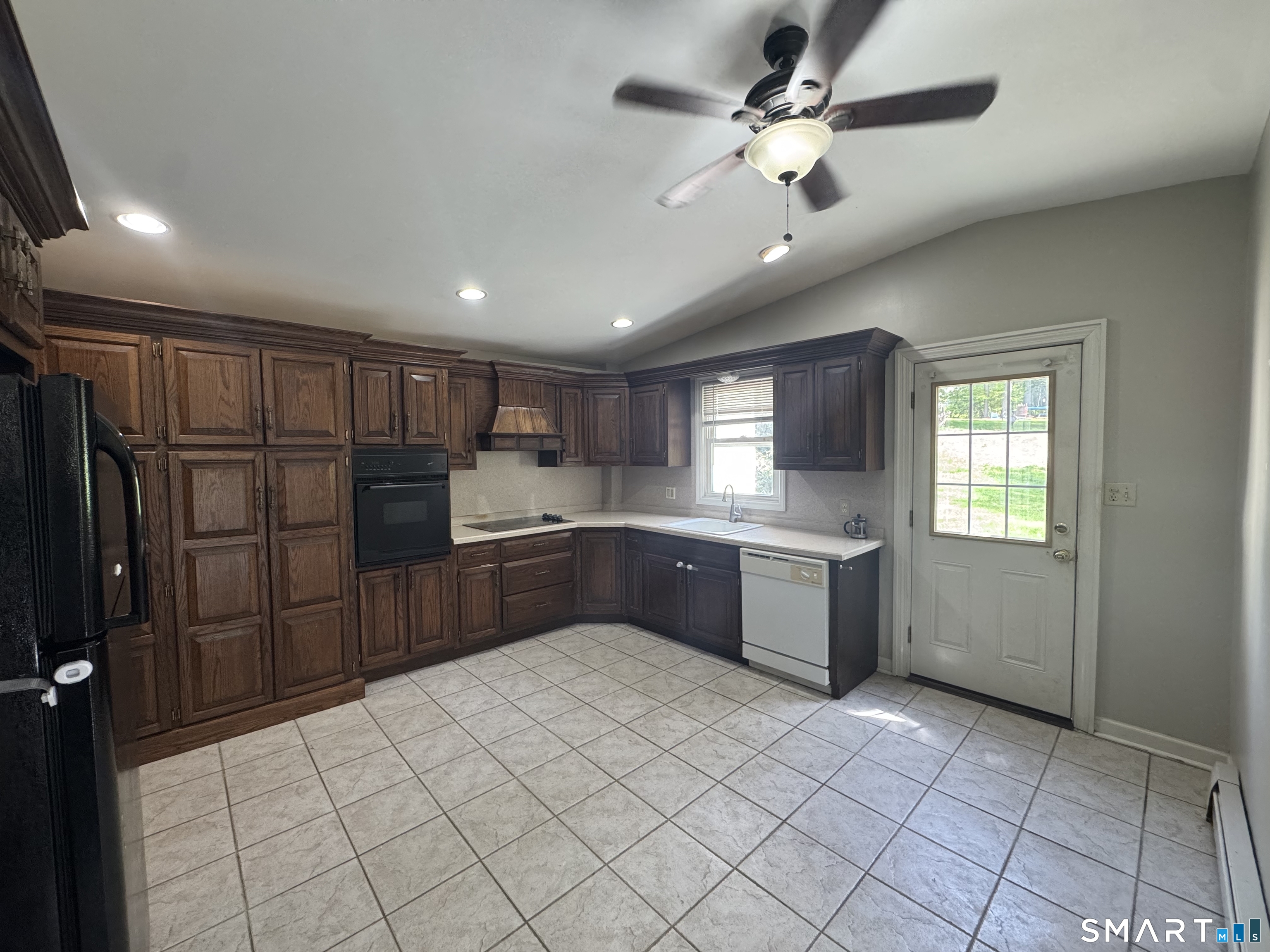 2192 Waterbury Road Cheshire, CT 06410 - Photo 2 of 19
