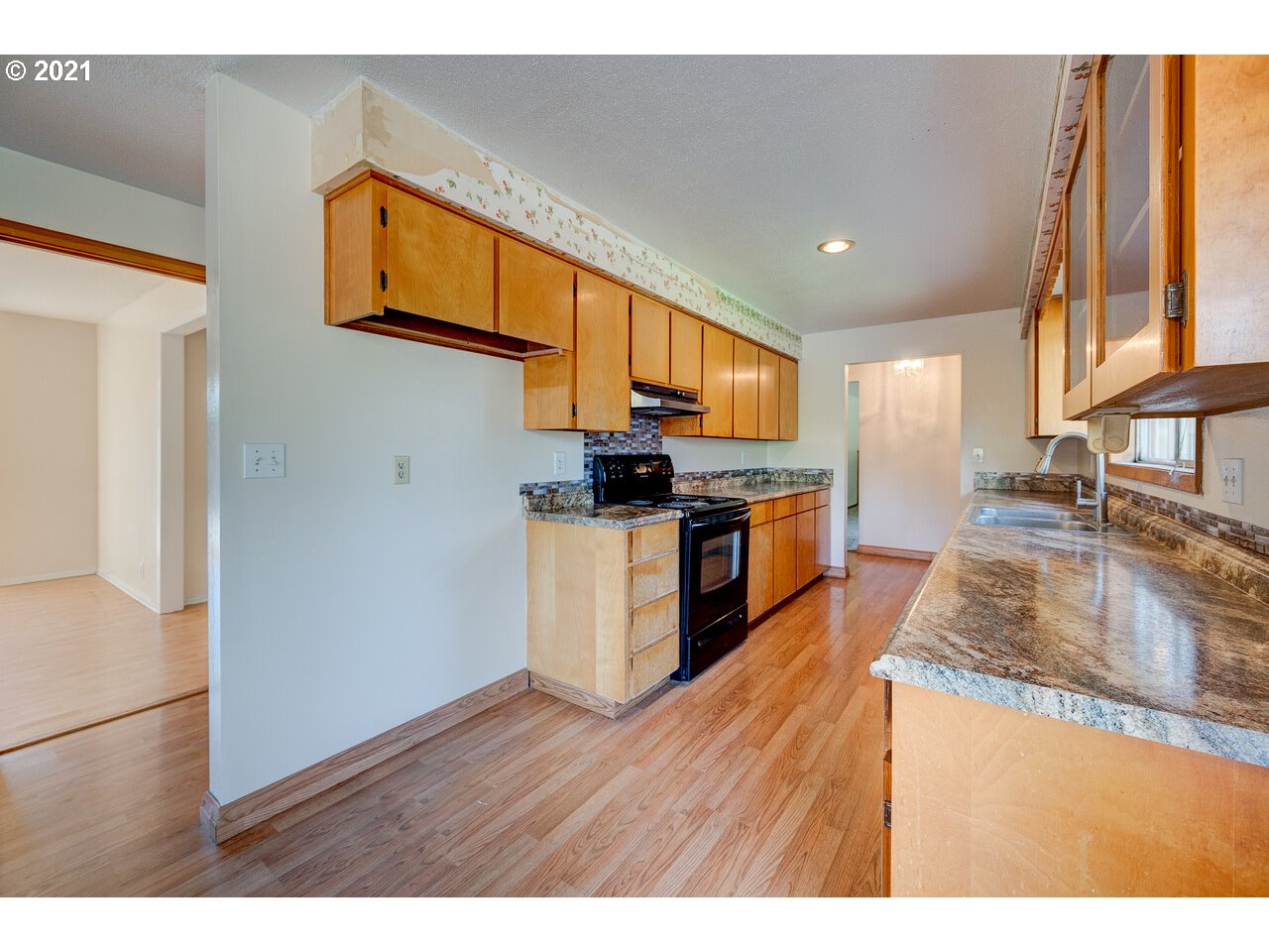 9770 Portland Road Northeast Salem, OR 97305 - Photo 14 of 31