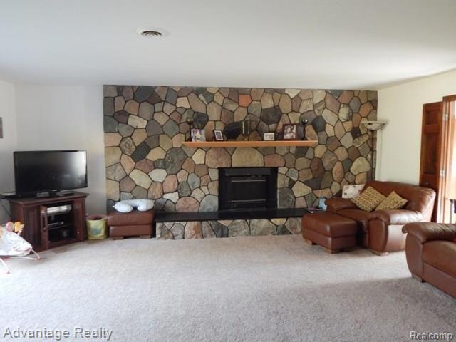 54095 Baker Road New Baltimore, MI 48047 - Photo 12 of 57 DSCN5532.JPG