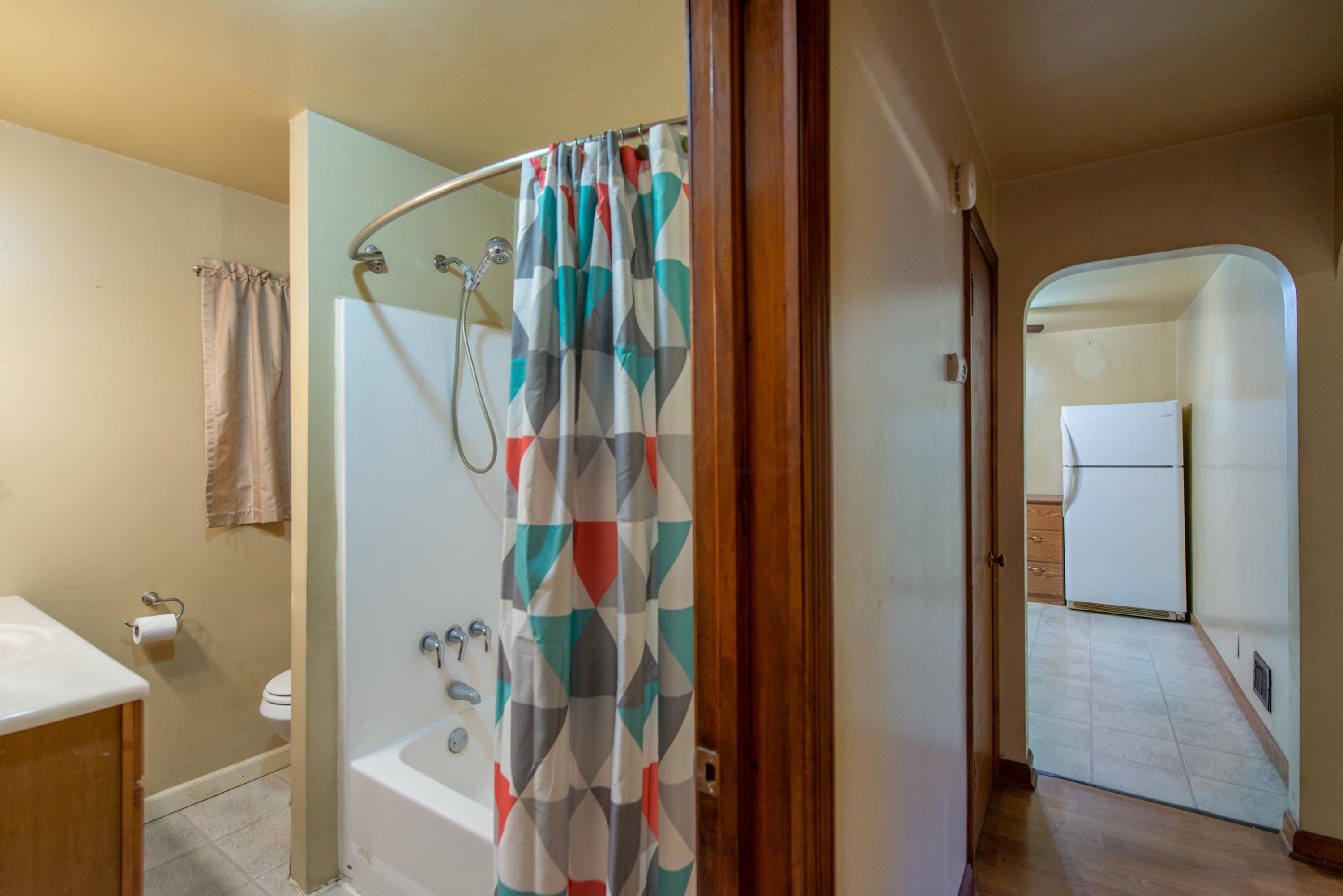 465 South Yearling Road Columbus, OH 43213 - Photo 12 of 31