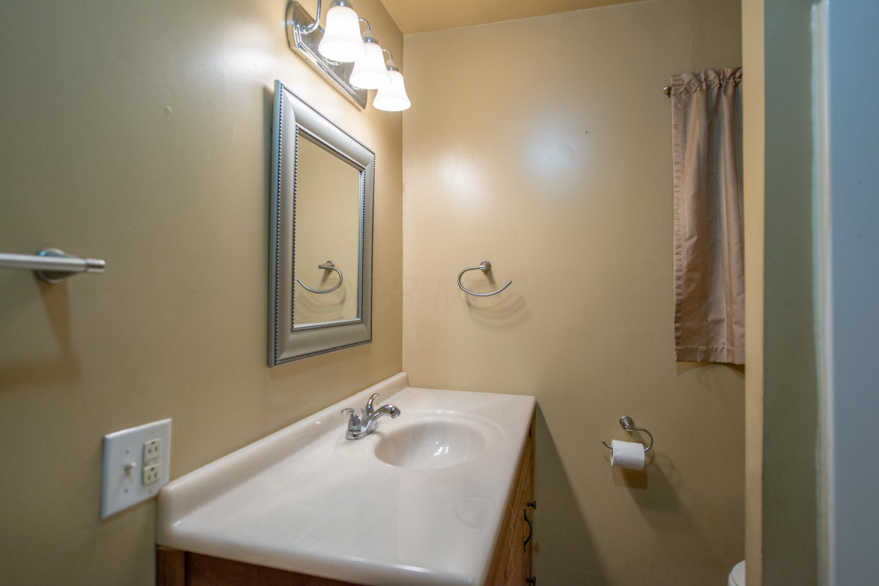 465 South Yearling Road Columbus, OH 43213 - Photo 13 of 31