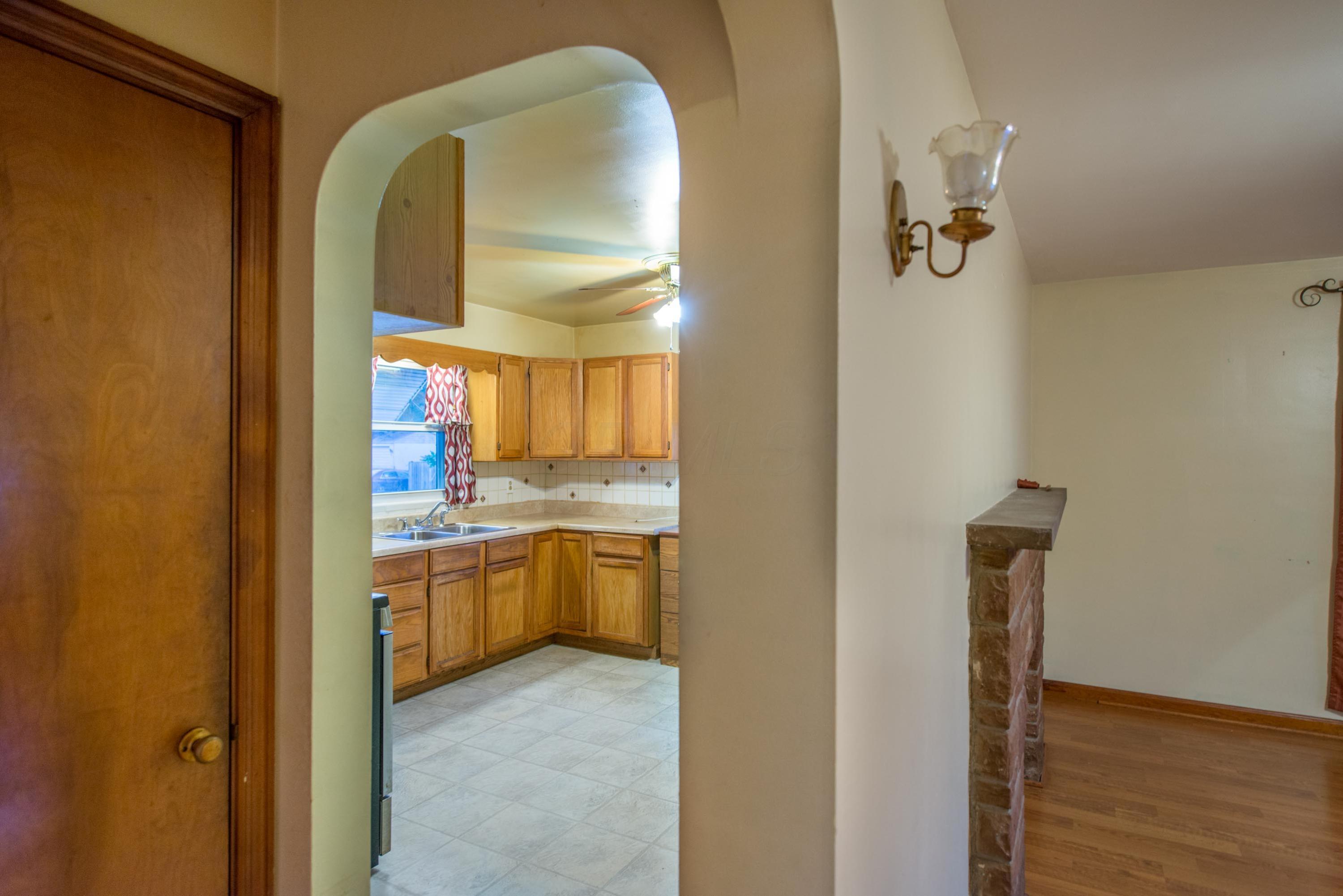 465 South Yearling Road Columbus, OH 43213 - Photo 7 of 31