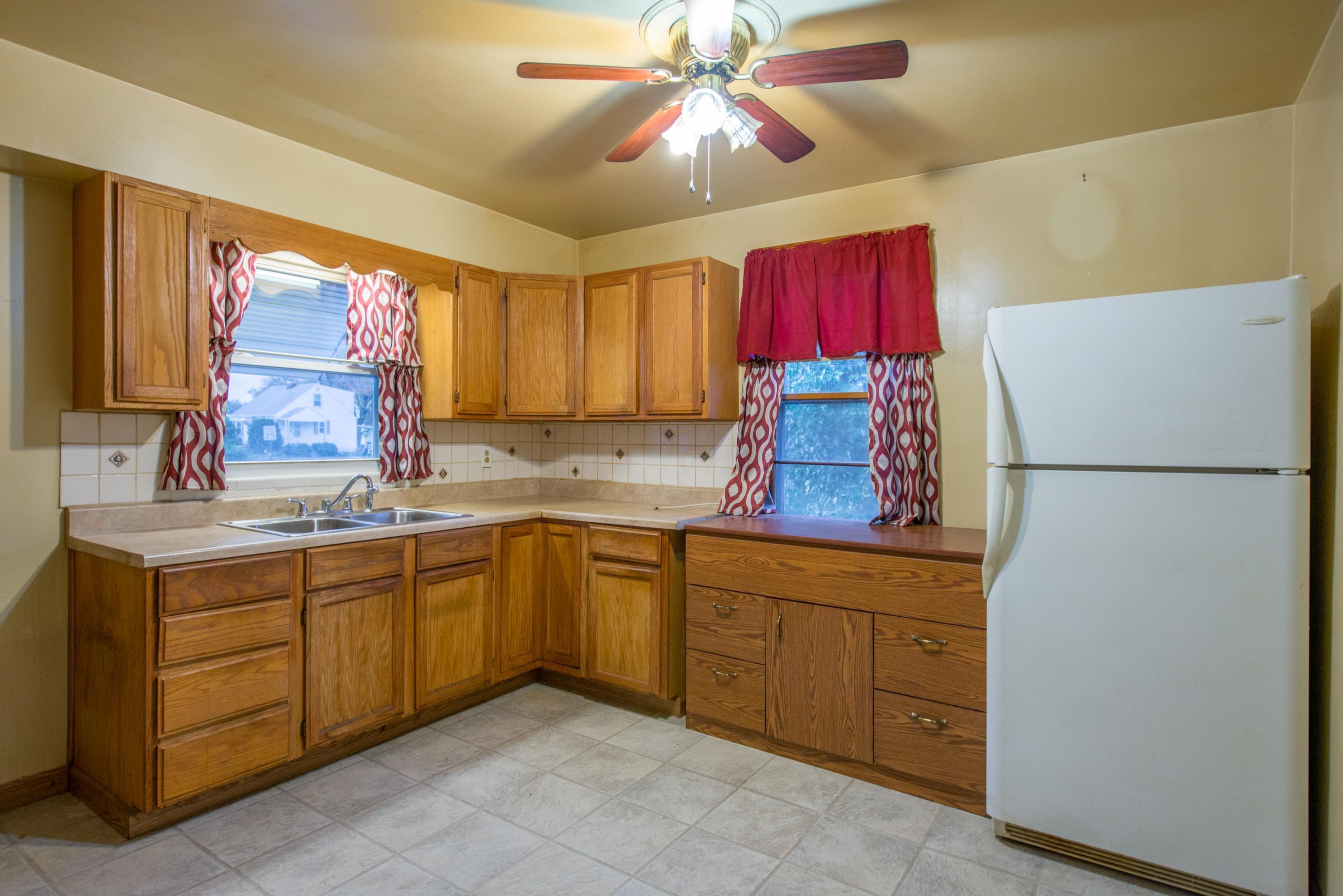 465 South Yearling Road Columbus, OH 43213 - Photo 8 of 31