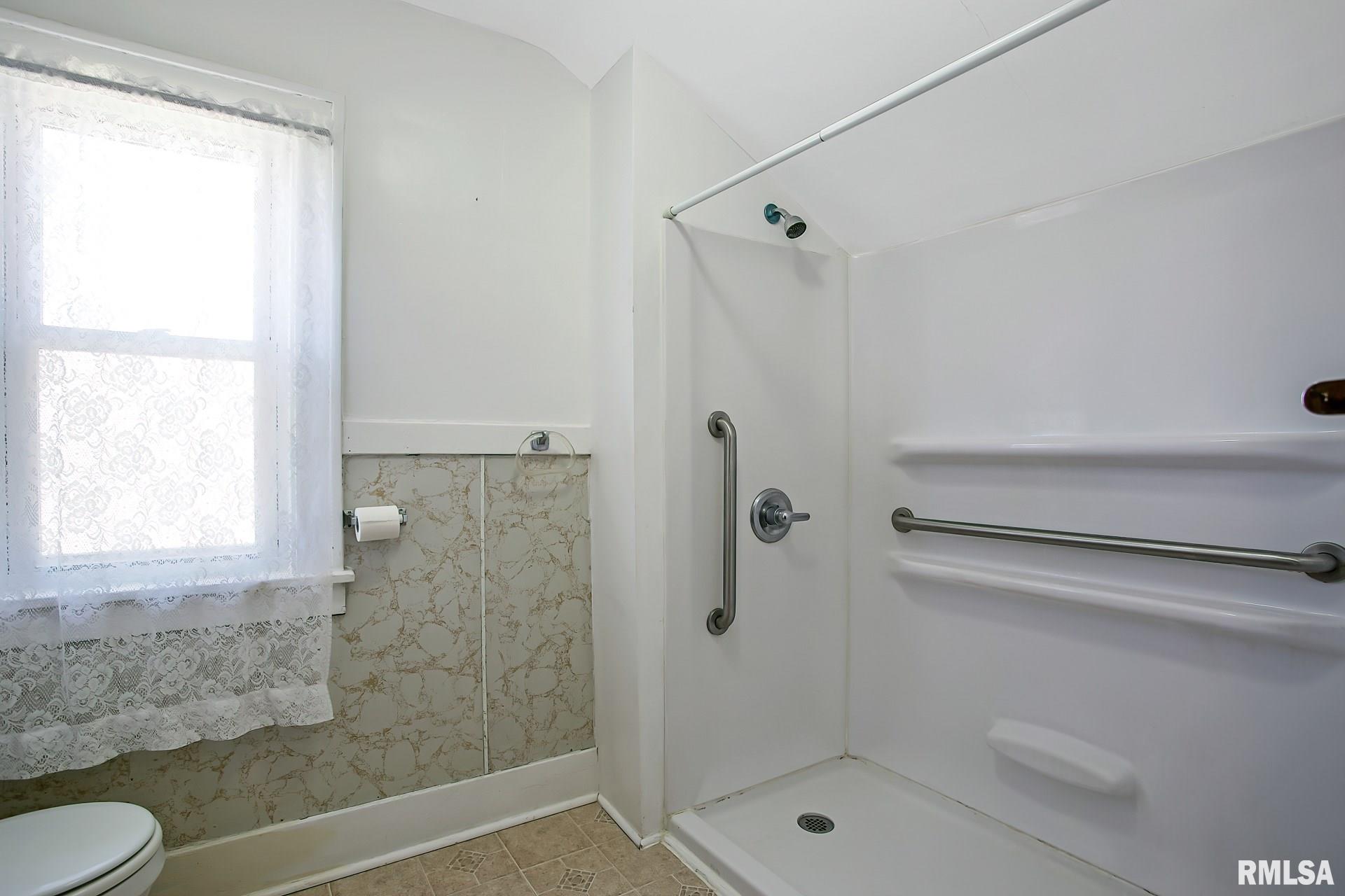 1852 3rd Street Moline, IL 61265 - Photo 17 of 30 Gallery Image 17