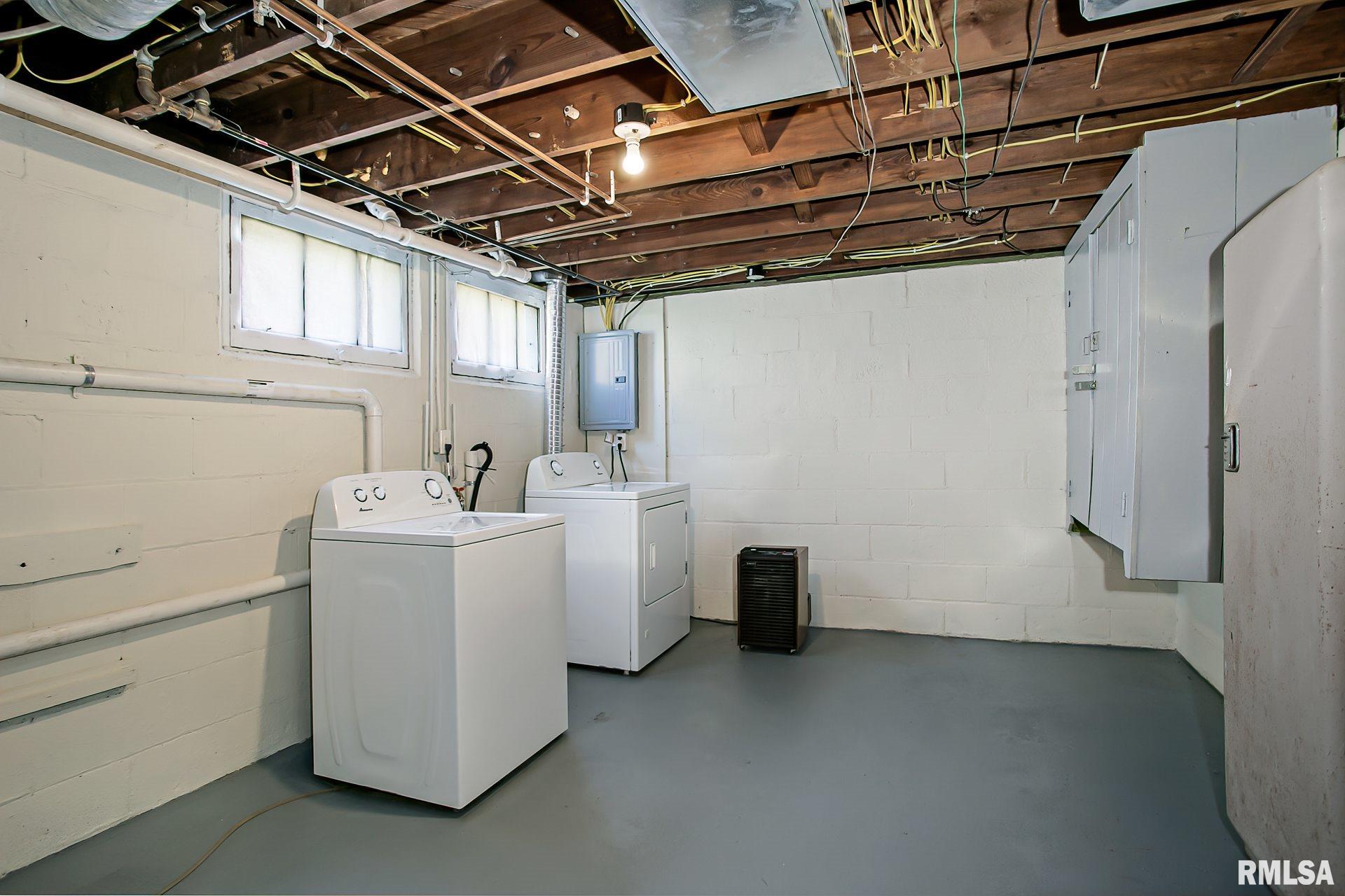 1852 3rd Street Moline, IL 61265 - Photo 20 of 30 Gallery Image 20