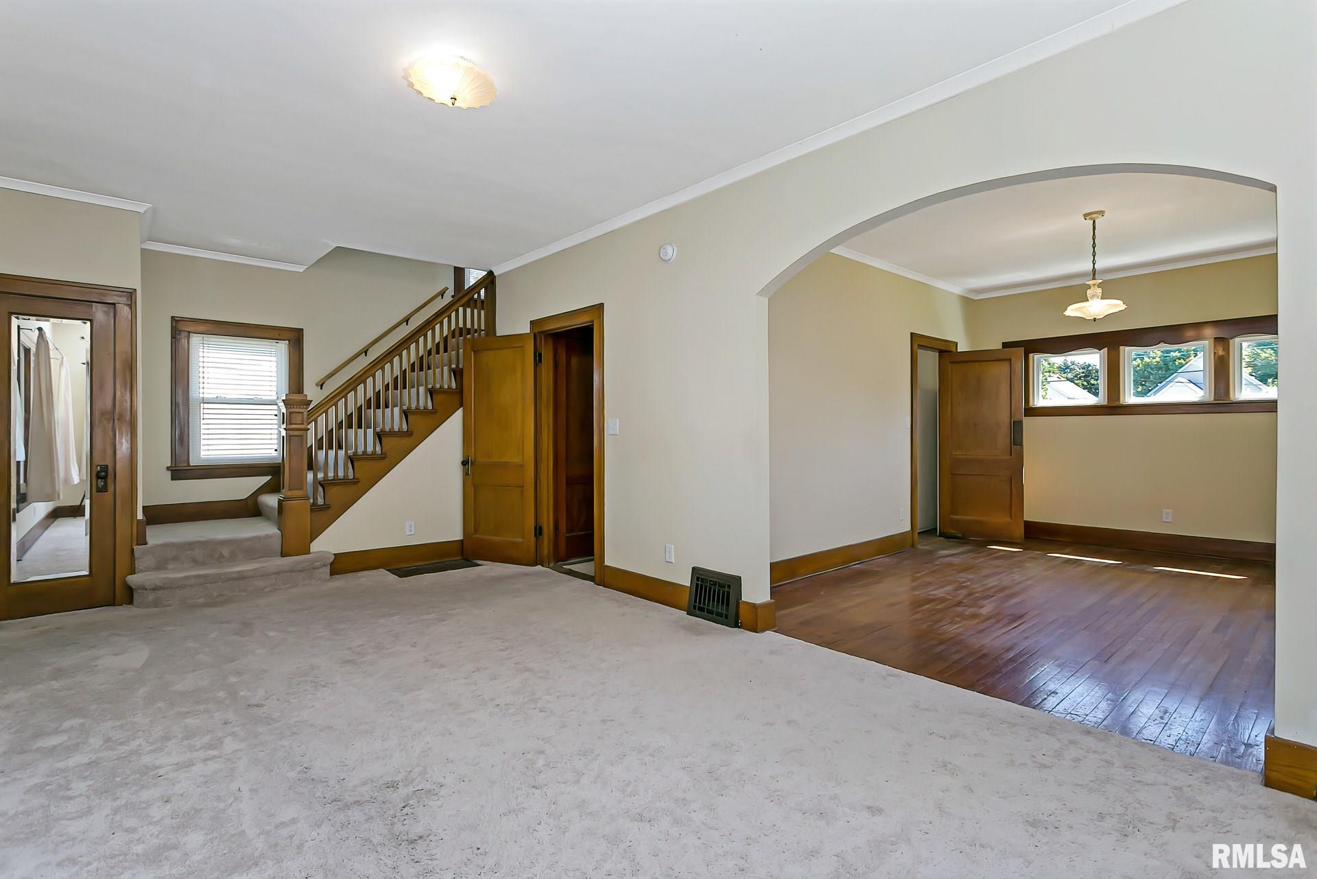 1852 3rd Street Moline, IL 61265 - Photo 4 of 30 Gallery Image 4